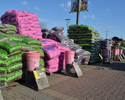 Bagged Mulch, Rock, & Soil