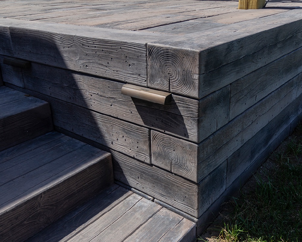 Barn Plank Wall & Steps