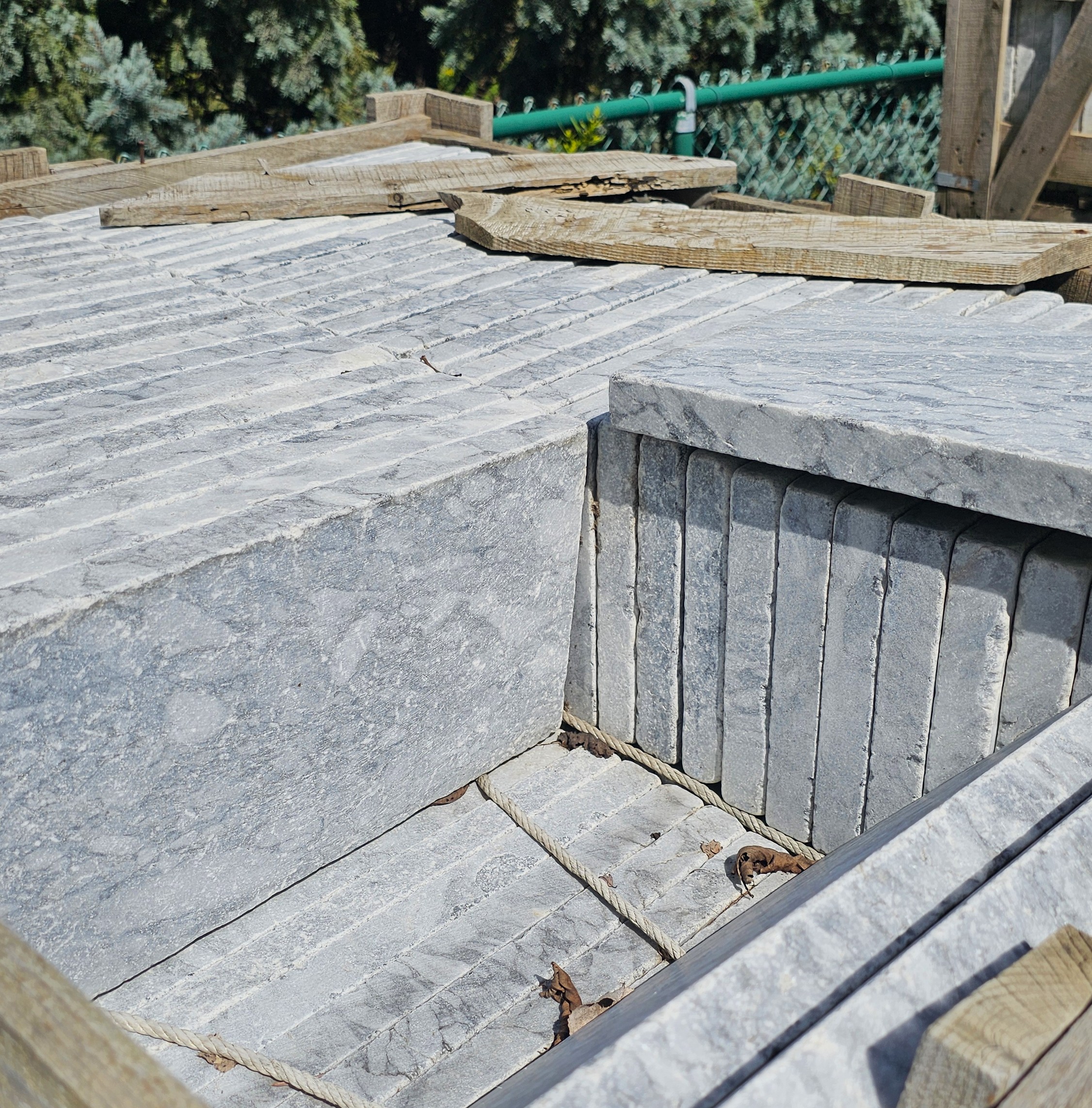 DEEP BLUE ANTIQUED MARBLE 8X16