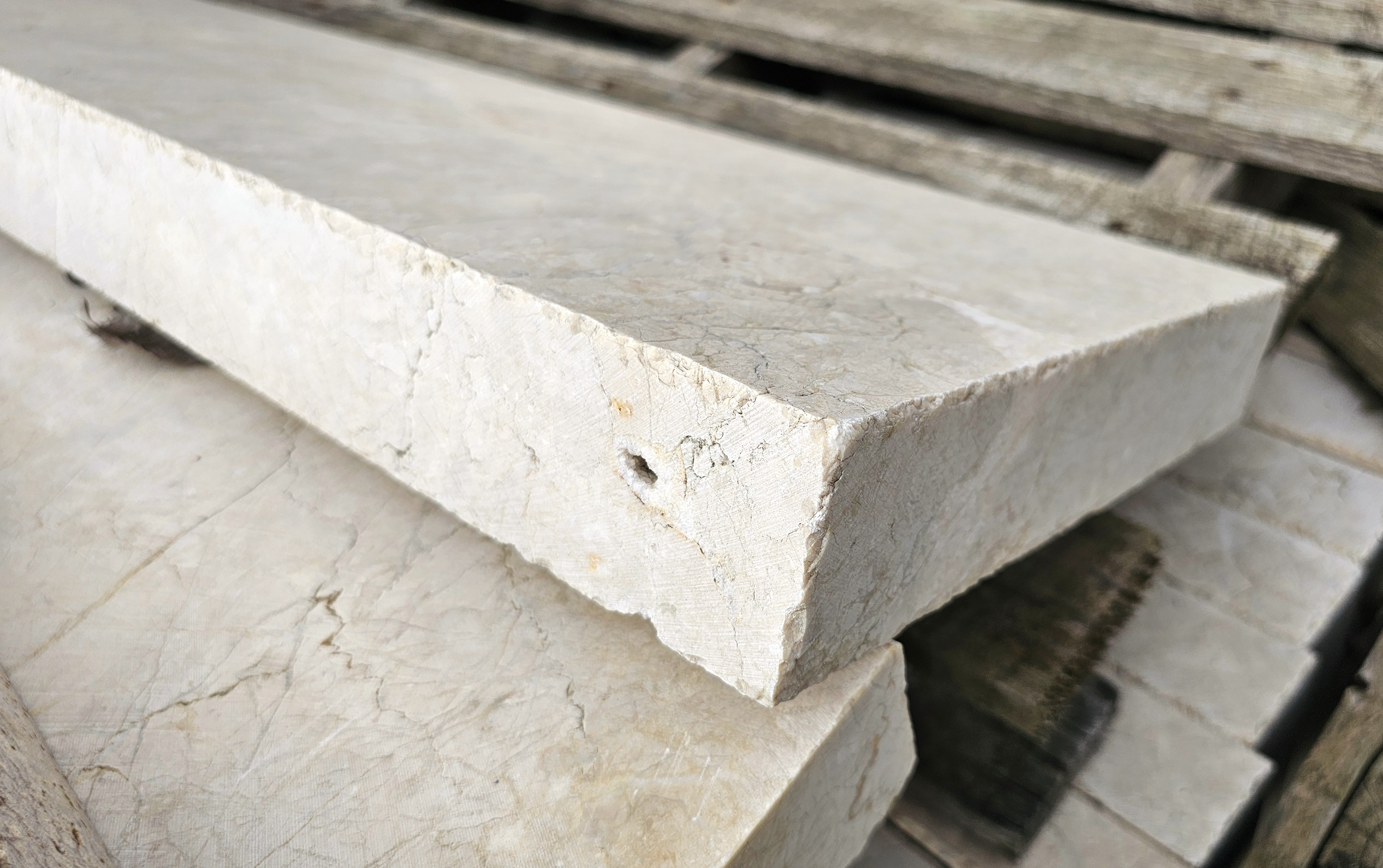 12X48 CREMA EDA ANTQ STAIR TREAD