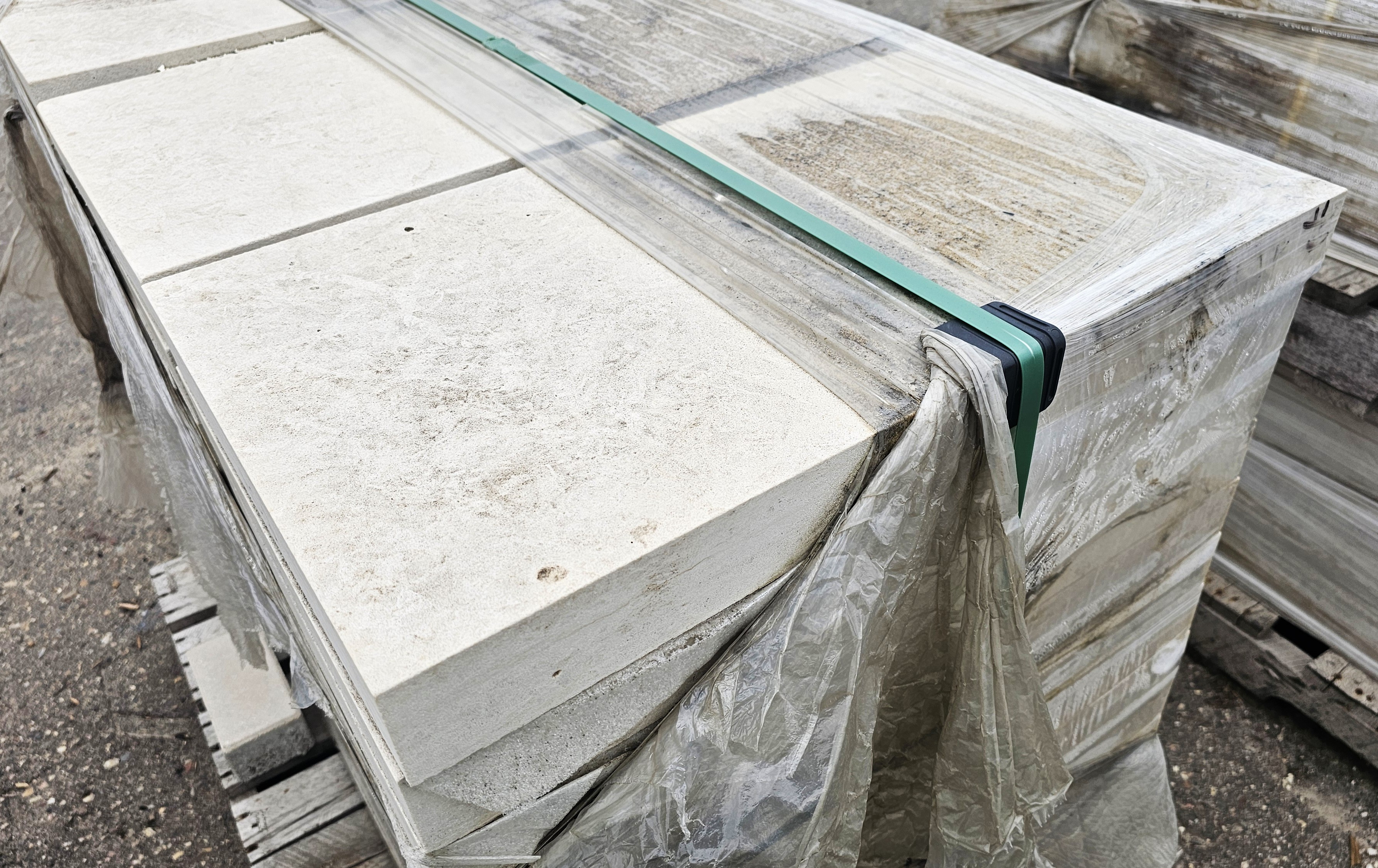 14X24 VALDERS STRAIGHT COPING DOVE WHITE