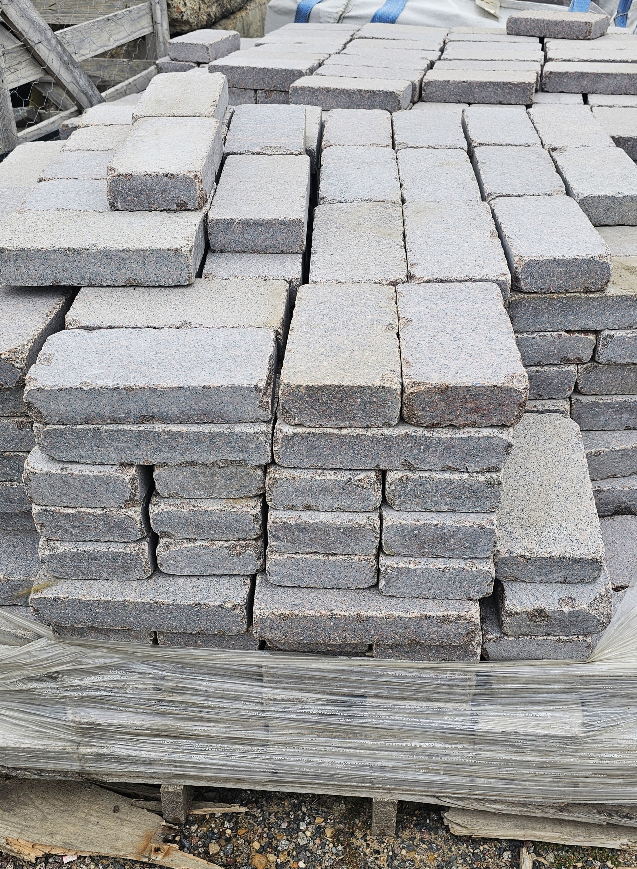 LAC DU BONNET 5X10 TUMBLED PAVERS