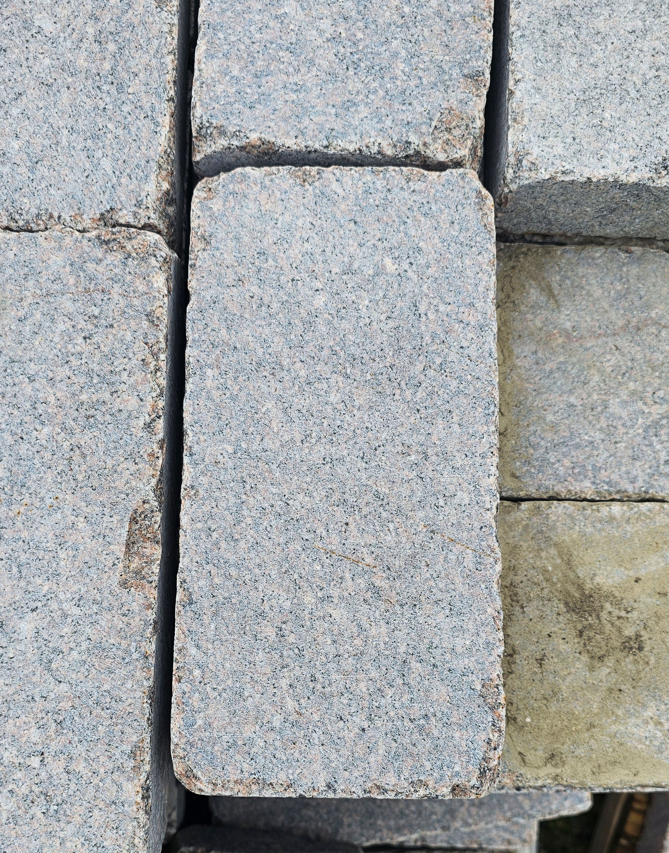 LAC DU BONNET 5X10 TUMBLED PAVERS