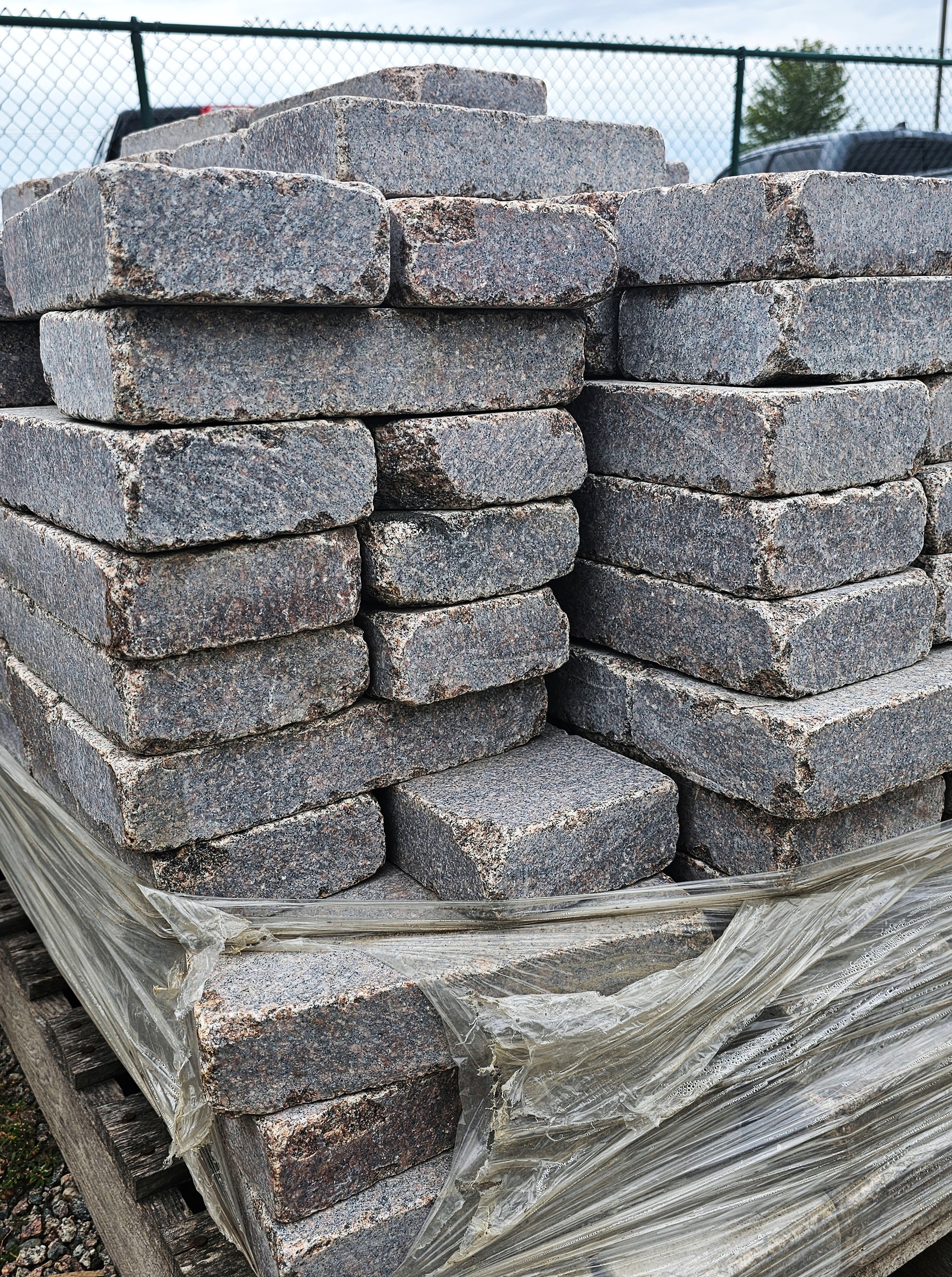 LAC DU BONNET 5X10 TUMBLED PAVERS