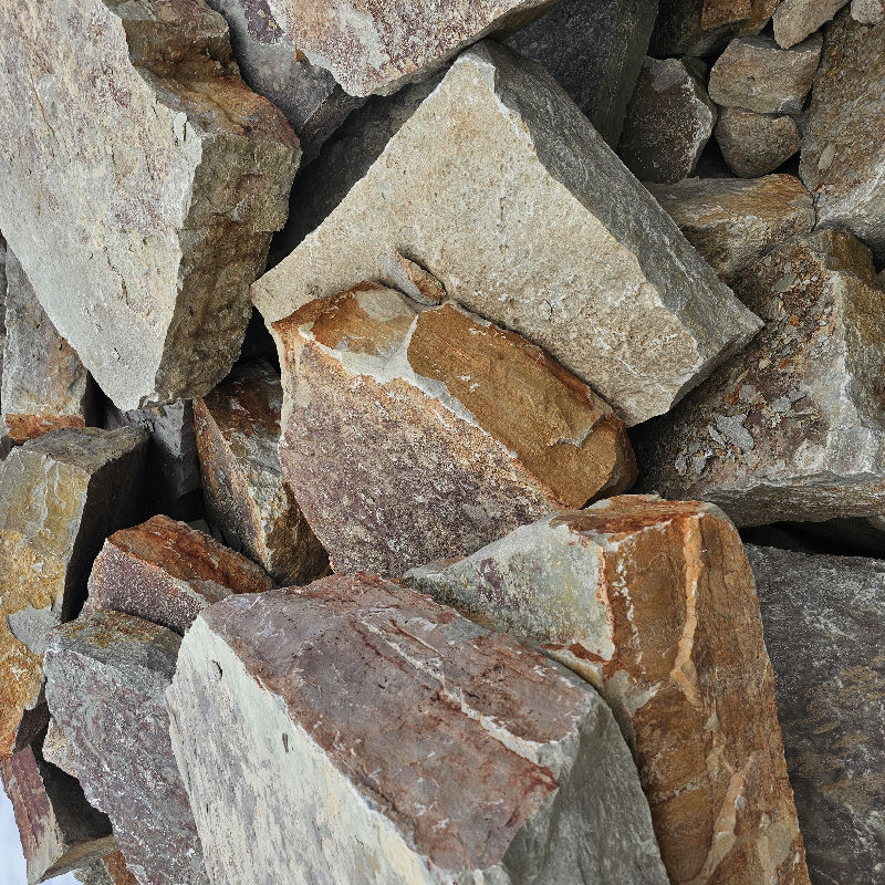 BULK CHILTON OUTCROPPING