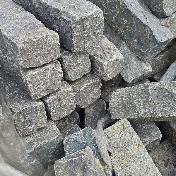 4"X4" TUMBLED CHILTON EDGING