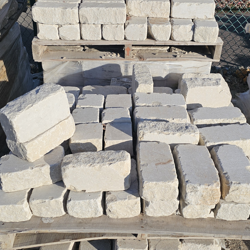 VALDERS TUMBLED PAVERS 3-4"
