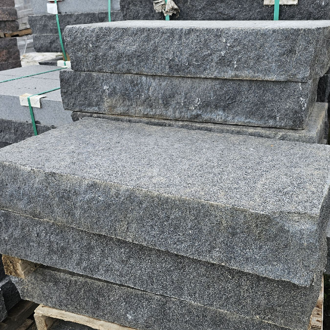 36X18 MESABI BLACK GRANITE STEP