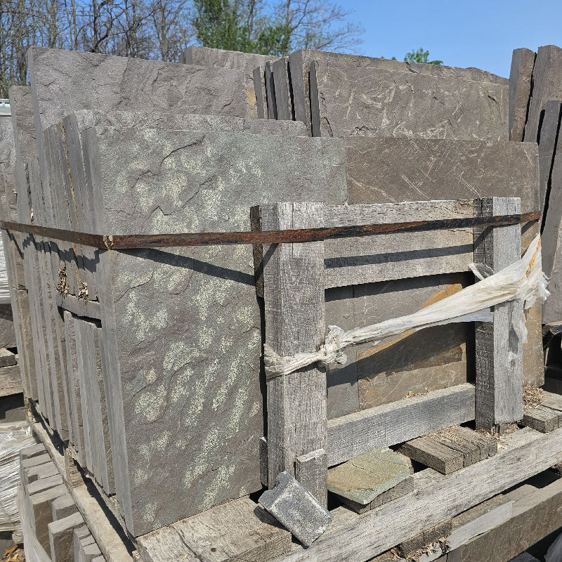 NY BLUE LILAC F/C SAWN FLAG