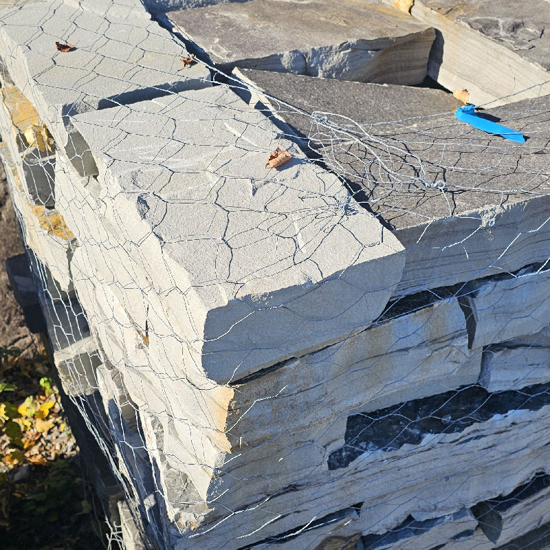 GLACIER BLUE WALLSTONE 3-4"