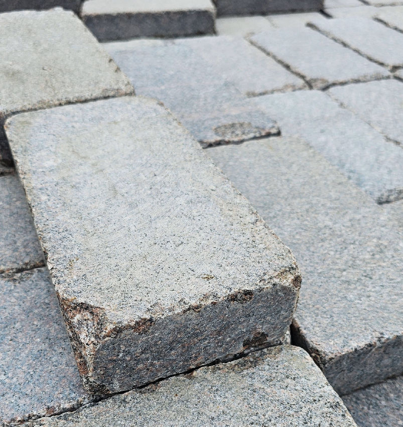 LAC DU BONNET 5X10 TUMBLED PAVER