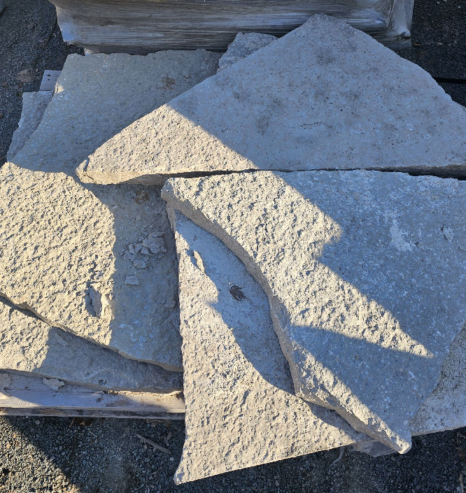 MOUNTAIN CREST FLAGSTONE 2.5"T
