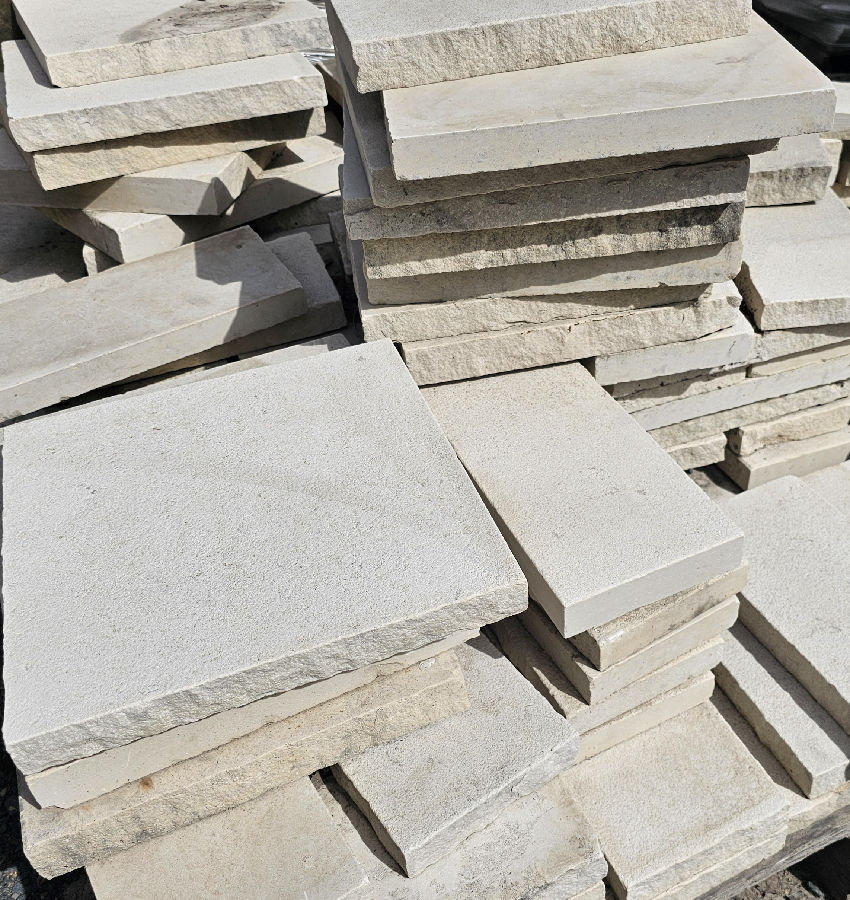 VALDERS RUSTIC BUFF PAVERS /SQFT