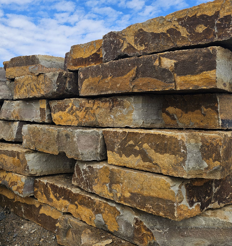 STONE BRIDGE LEDGE ROCK