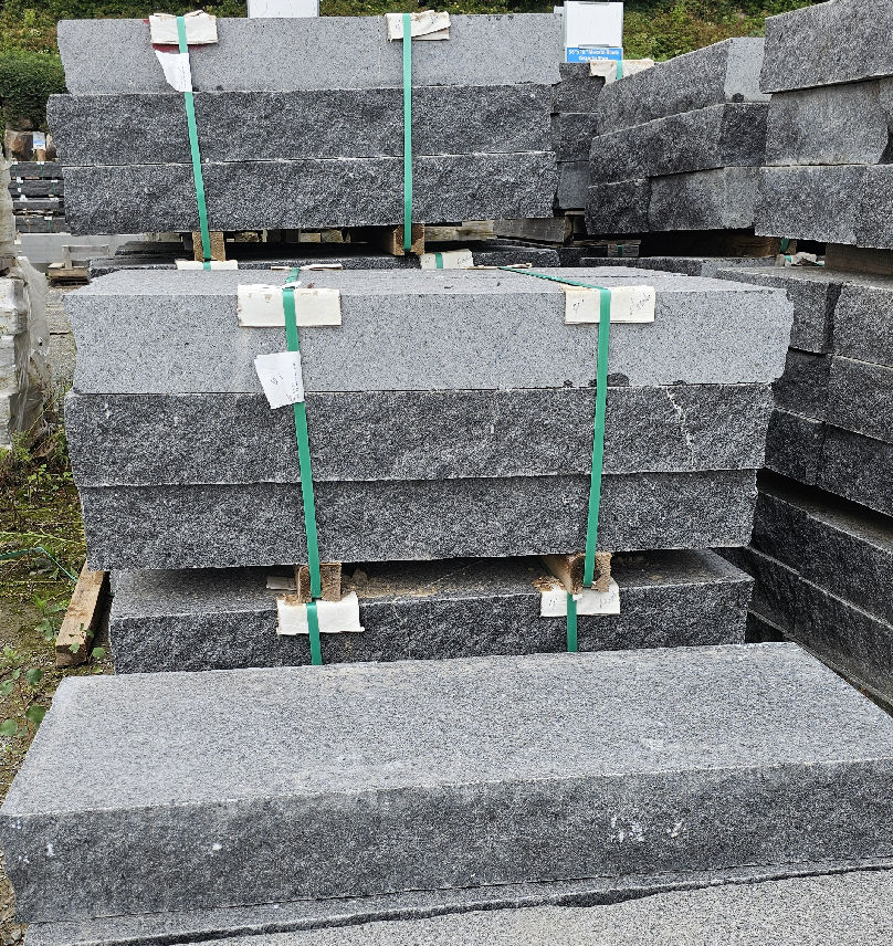 48X18 MESABI BLACK GRANITE STEP