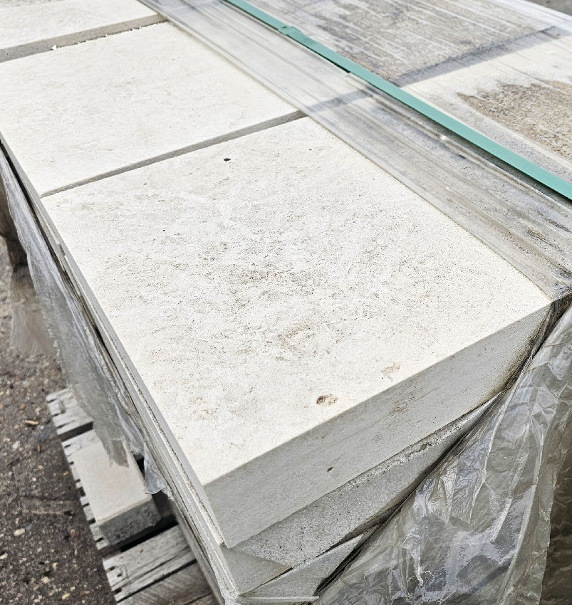 14X24 VALDERS STRAIGHT COPING DOVE WHITE