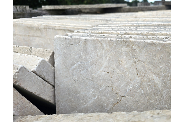 CREMA EDA ANTIQUED MARBLE 8X16