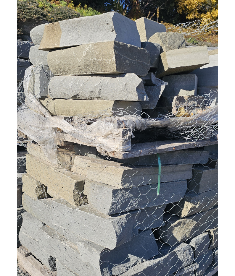 8" NY BLUE WALLSTONE 2-5"