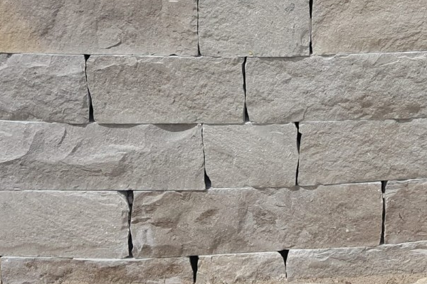 8" LUNA SAWN WALLSTONE 3"T