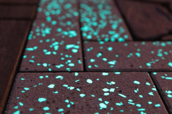 GLOW PATH PAVER 24X24 TIMELESS