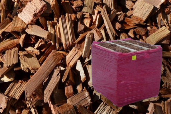 4.8 CU. YD RED CEDAR CHIPS BALE