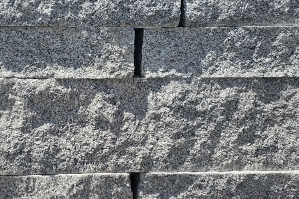 MONUMENTAL IRIDIAN WALL
