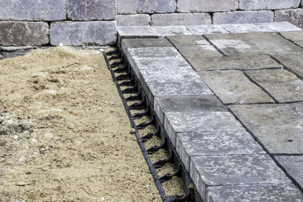 8� SNAP EDGE STANDARD PAVER RESTRAINT