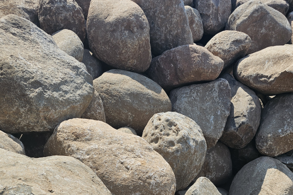12\"-18\" FIELD BOULDERS