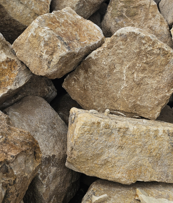 16"-24" BUFF W/E LIMESTONE CUBES