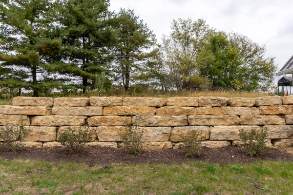 VALLEY BUFF 18\"-20\" OUTCROPPING