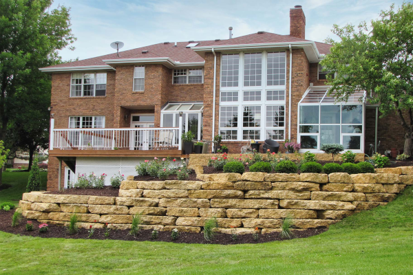 VALLEY BUFF 18\"-20\" OUTCROPPING