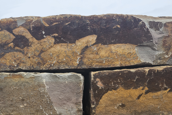 STONE BRIDGE LEDGE ROCK