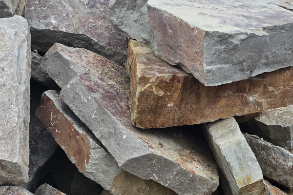 BULK CHILTON OUTCROPPING